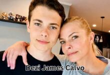 Actress Jaime Pressly taking a selfie with her teenage son Dezi James Calvo