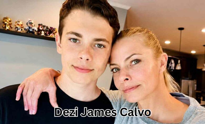 Actress Jaime Pressly taking a selfie with her teenage son Dezi James Calvo