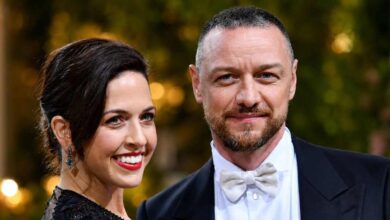 Lisa Liberati and James McAvoy smiling at the Met Gala