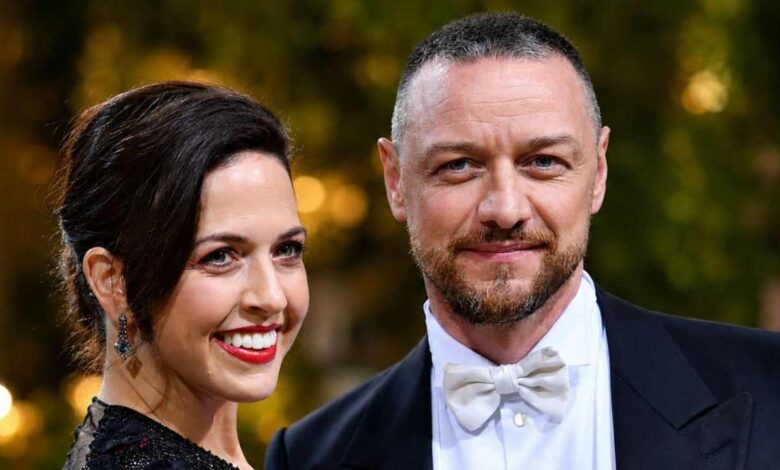 Lisa Liberati and James McAvoy smiling at the Met Gala