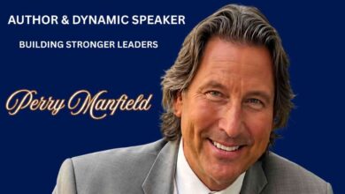 Portrait of Perry Manfield as an author and dynamic speaker building stronger leaders.