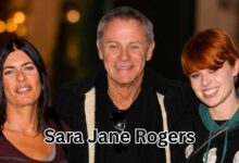 General Hospital actor Tristan Rogers with his wife Teresa Parkerson and daughter Sara Jane Rogers on the red carpet.